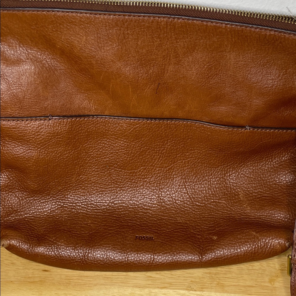 Fossil Elegant Tan Leather Crossbody Bag - Picture 4 of 8